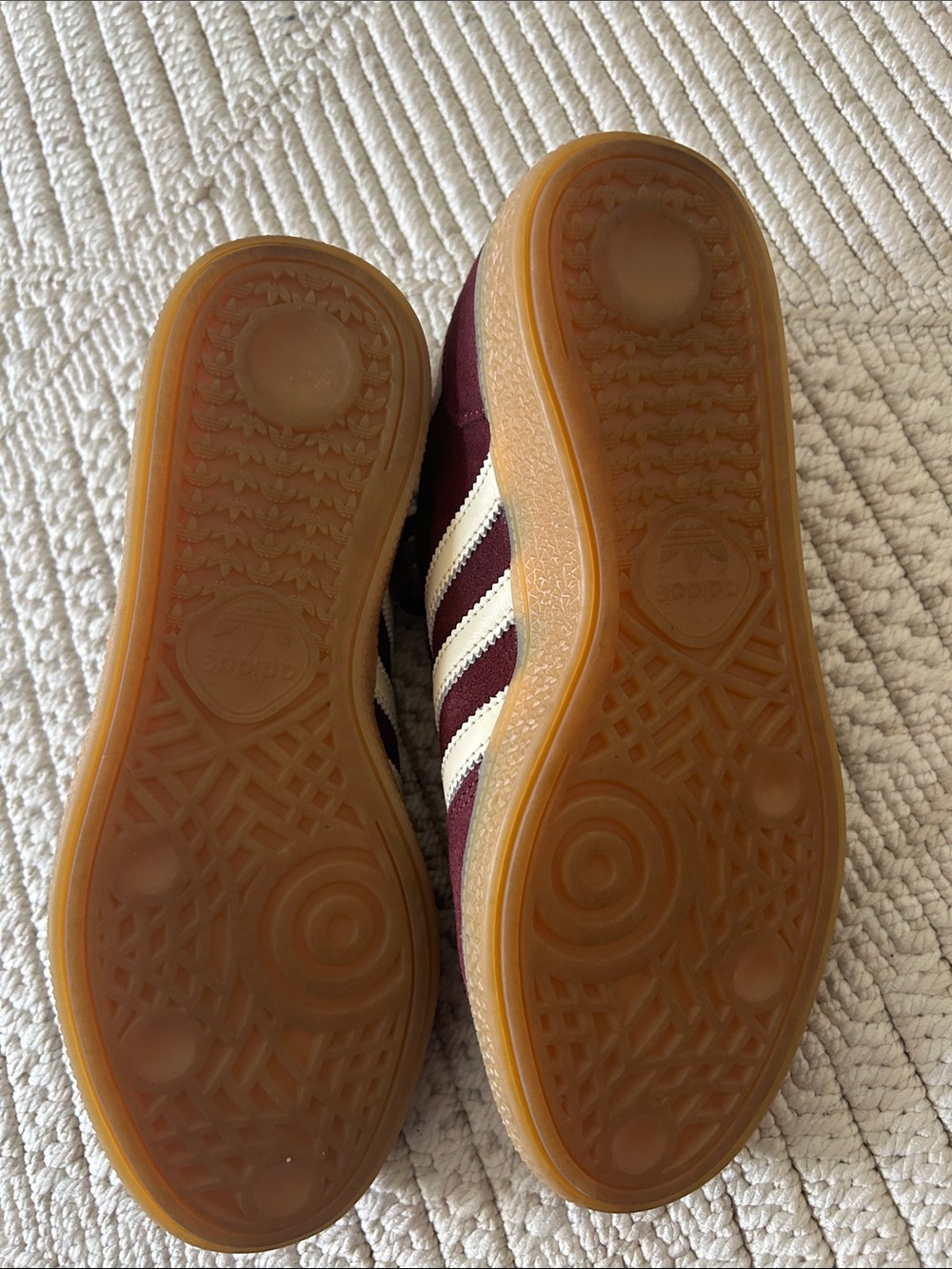 Sneakers - Picture 4 of 5